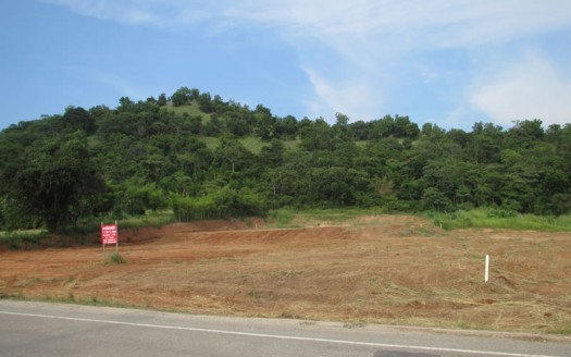 Mountain view land for sale suitable for resort near Banyan Golf Course