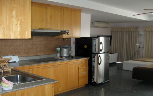 Khao Takiab Beach Condo for Rent at Jamchuree Condominiums