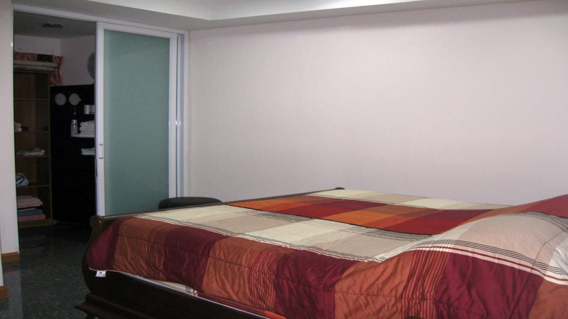 Khao Takiab beach condo for rent