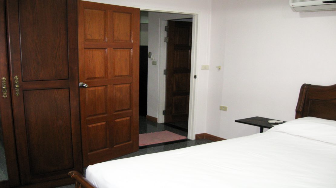 Khao Takiab beach condo for rent