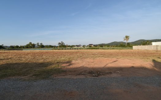 1 Perfect Size Land for Sale in Pranburi