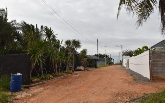 1 Perfect Size Land for Sale in Pranburi