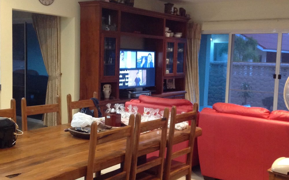 [:en]Pranburi 2 bedroom resort home living room and dinning room[:th]Pranburi resort home living room and dinning room[:de]Pranburi resort home living room and dinning room[:]