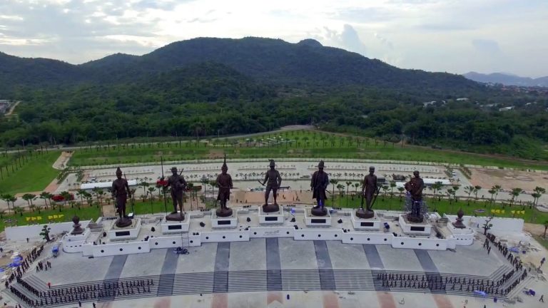 Rajabhakti Park in Hua Hin - Historical Park 1 Rajabhakti Park