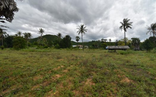 3 Rai Land for Sale in Pranburi