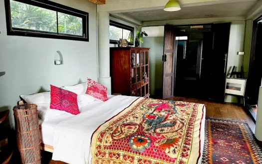 2 Bedroom Beachfront Home for Rent