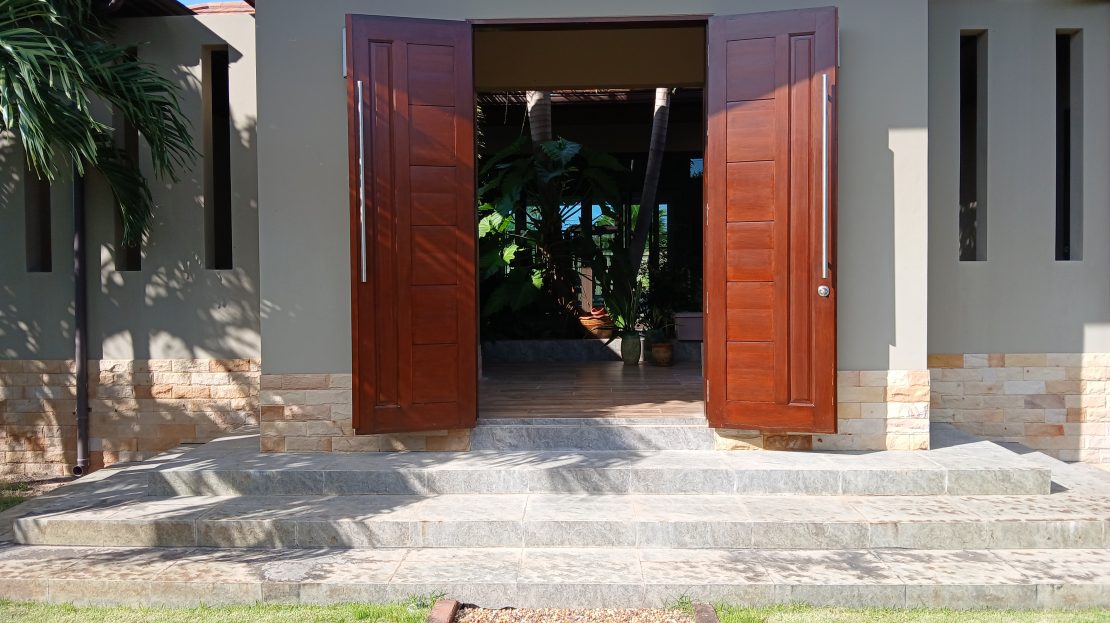 Front Entrance - Home by the beach for sale