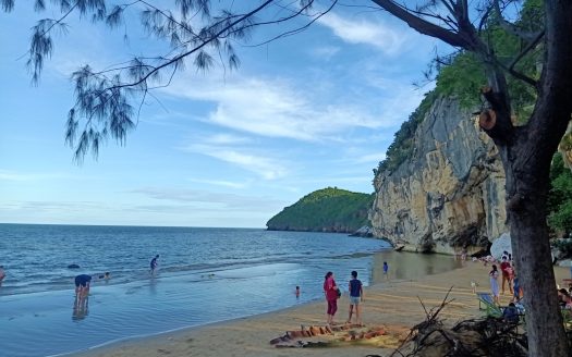 Discovering Khao Kalok 1 Discover Khao Kalok Beach by the house