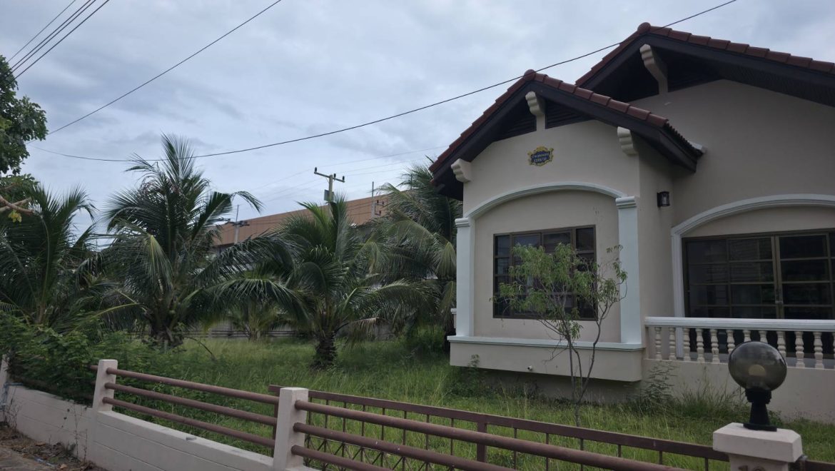Home for Rent in Cha Am Walking Distance to Beach